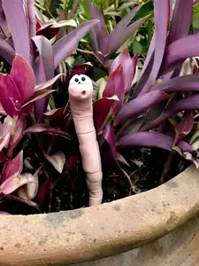 1pc Cute Plant Humidity Monitor with Small Earthworm Design, Adorable Garden Decoration, Perfect for Indoor Plants Care