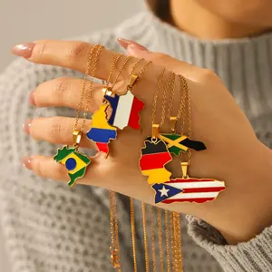 Collar con diseño de mapa hecho a mano, en acero inoxidable 304 chapado en oro, con acabado recubierto en PVD.