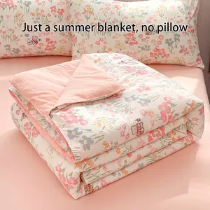 Pink Floral Bear Print Summer Lightweight Quilt: An ultra-soft, skin-friendly air-conditioning quilt and summer cooling blanket, perfect for use in summer bedrooms, offices, on beds, in living rooms, and for home relaxation, Soft Lightweight Quilts