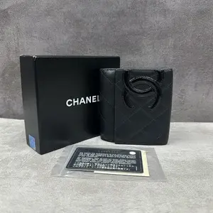 Pre-owned CHANEL leather wallet 2012 2013 Compact JV00235