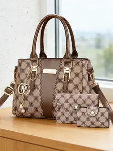 Light luxury high-end letter printed handbag, fashionable and avant-garde color blocked handbag, casual multifunctional set bag, wallet and card bag, suitable for daily matching, commuting and other scenes, giving women birthday gifts
