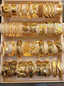 Multi-Piece Stackable Chunky Metal Bangle Bracelet Set, Vintage Floral & Geometric Designs, Ideal for Parties & Dates, Trendy Jewelry, Stackable Bracelets, Trendy Jewellery Accessories