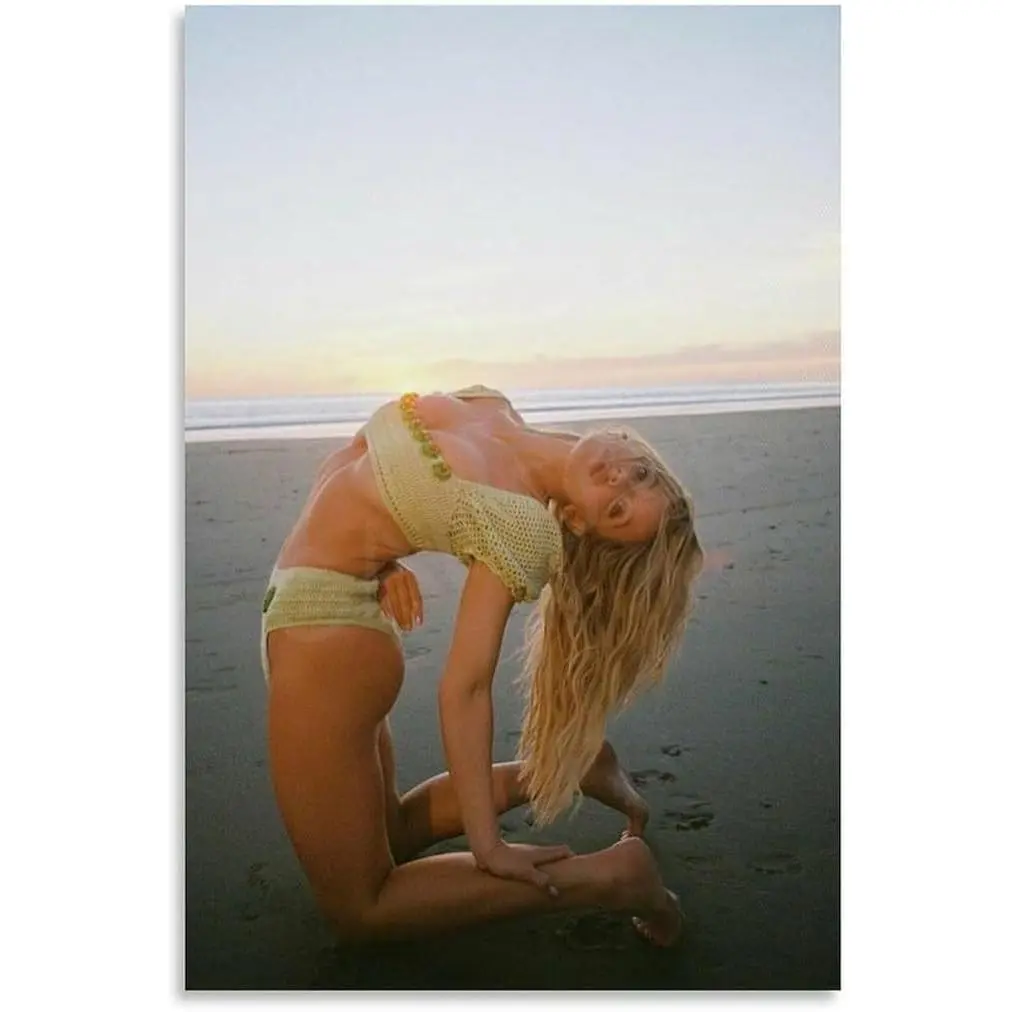 No Framed, Sydney Sweeney Sexy Poster Star Actress