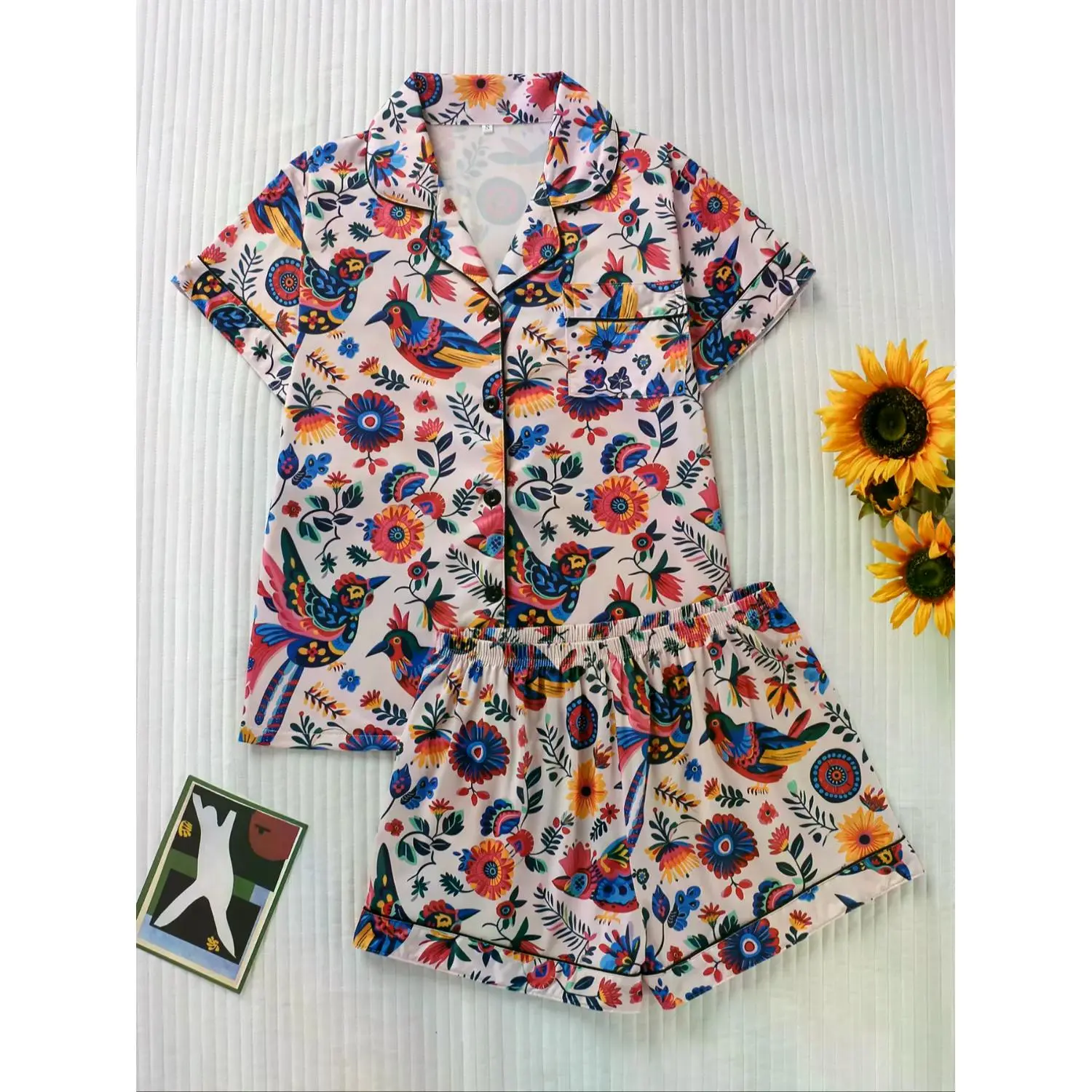 Women's Ethnic Floral Bird Print PJ Set, Fitted Short Sleeve Top & Loose Shorts, All-Season Comfort Sleepwear