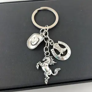 1pcRetroWesternCowboyKeychainWithHat,Boot&HorseCharms-RusticSilverColorMetal-PerfectGiftForMen