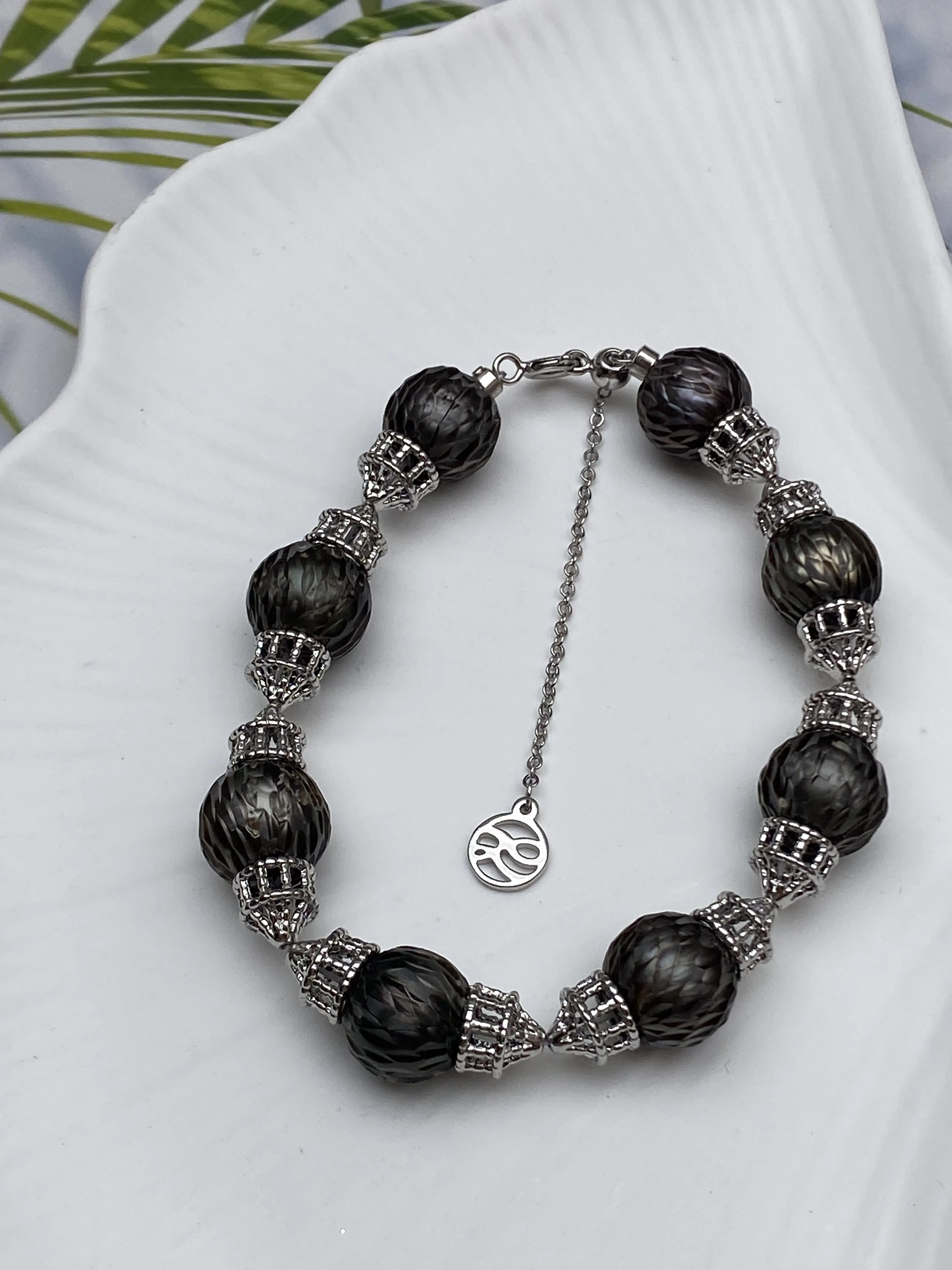 BR30127 Tahitian Dragon Scale Pearl Bracelet