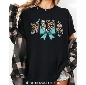 Bold Leopard Print MAMA Women’s T-Shirt with Stylish Teal Bow and Butterfly Motifs – Comfortable Loose Fit