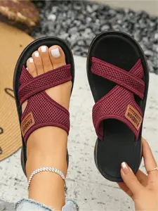 Women's Plus Size New Hollow Open-Toe Slip-On Sandals for Outdoor Wear, Fashionable, Simple, Comfortable, Daily Lightweight Casual Fashion Sandals