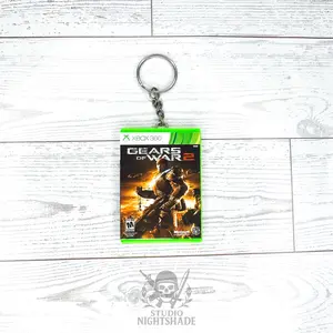 Mini Case Keychain Inspired by Gears of War 2 | Magnetic Opening Case with Mini Disc