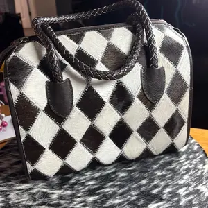 Brown/white checkered diamond patchwork mediumedium speedy