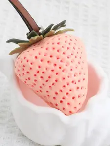 Creative Resin Strawberry Bag Charm, Stylish Playful Charm, Trendy Summer Fashion Accessory, Stylish Keychain for Purses and Backpacks