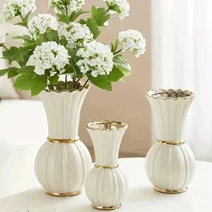 Cream-colored ceramic vase; White high-end water-cultured rose vase; Vintage French style living room and dining table decorative art piece.