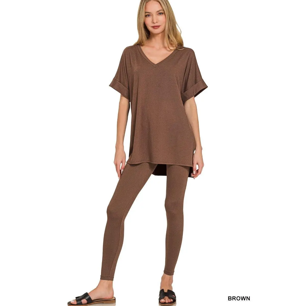 BROWN v-neck