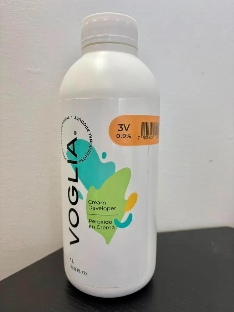 Voglia Professional Ammonia-Free Conditioning Peroxide Base Cream Developer, 33.8 fl oz (500g), for Curly/Normal Hair, 24-Month Shelf Life, Mix-Requiring Hair Color Care Item, Hair Coloring
