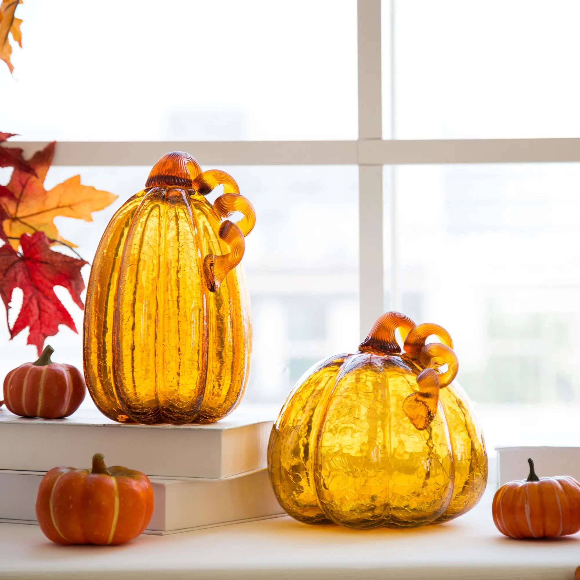 Glitzhome S/2 Amber Crackle Glass Pumpkin 5.95"L*5.95"W*8.95"H7.75"L*7.75"W*6.75"H