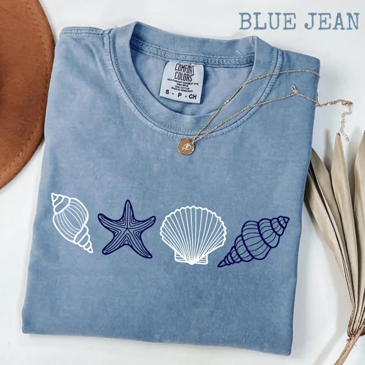 Comfort Colors Seashell T-Shirt, Beach T-Shirt, Summer Woman Shirt, Aesthetic Shirt, Ocean Lover Gift, Seashell T-Shirt