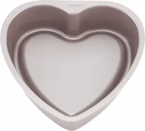 CHEFMADE Heart-Shaped Cake Pan, 8-Inch Non-Stick Food Bowl Bakeware for Oven Baking (Champagne Gold)