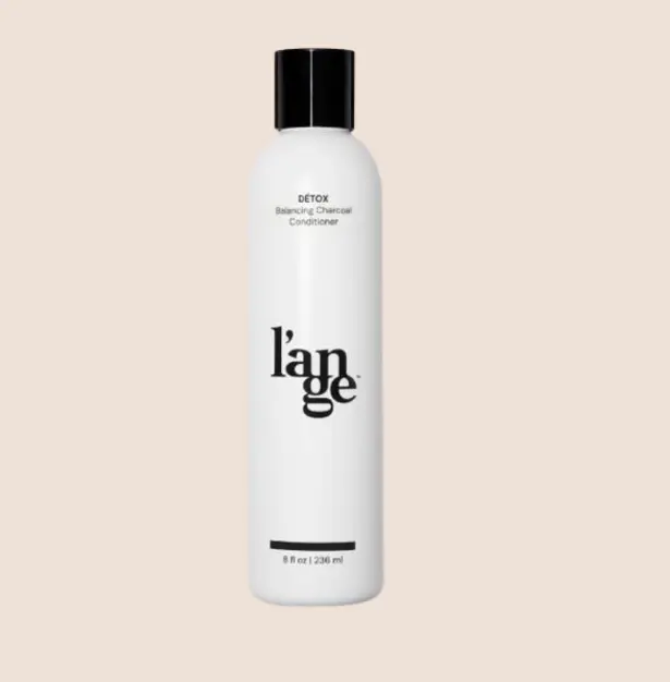 L'ANGE HAIR - Detox Balancing Charcoal Conditioner - Charcoal-infused conditioner hydrates hair without weighing it down. Activated Charcoal soothes and helps remove impurities while Panthenol and Glycerin lock in moisture and shine.