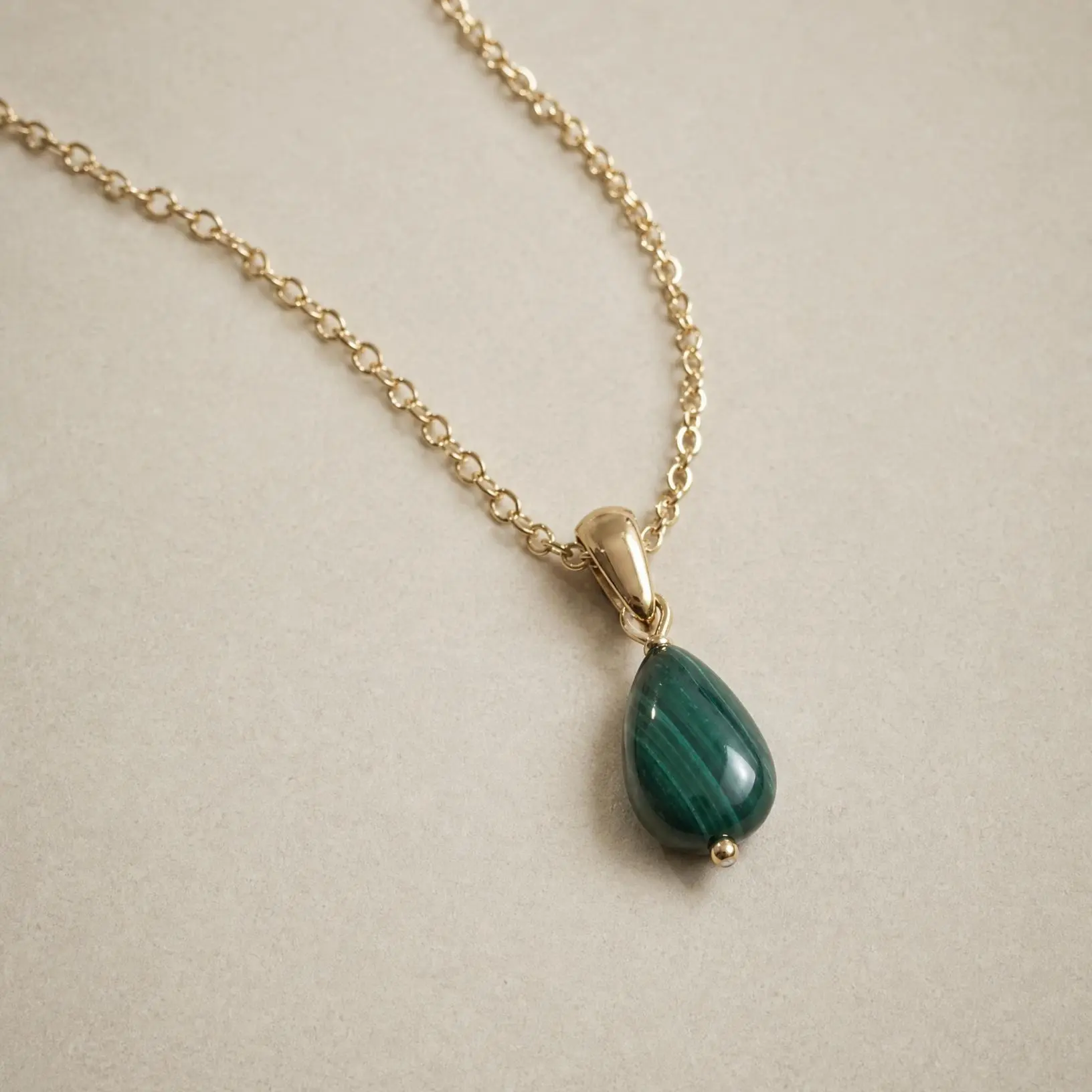 Natural Crystal Malachite Pendant Necklace, Gold Plated Drop Pendant with Natural Banding, Adjustable Non-Tarnish Spiritual Jewelry, Crystal Gemstone Natural Crystal Necklaces & Pendants