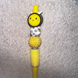 Bee beaded writing pen