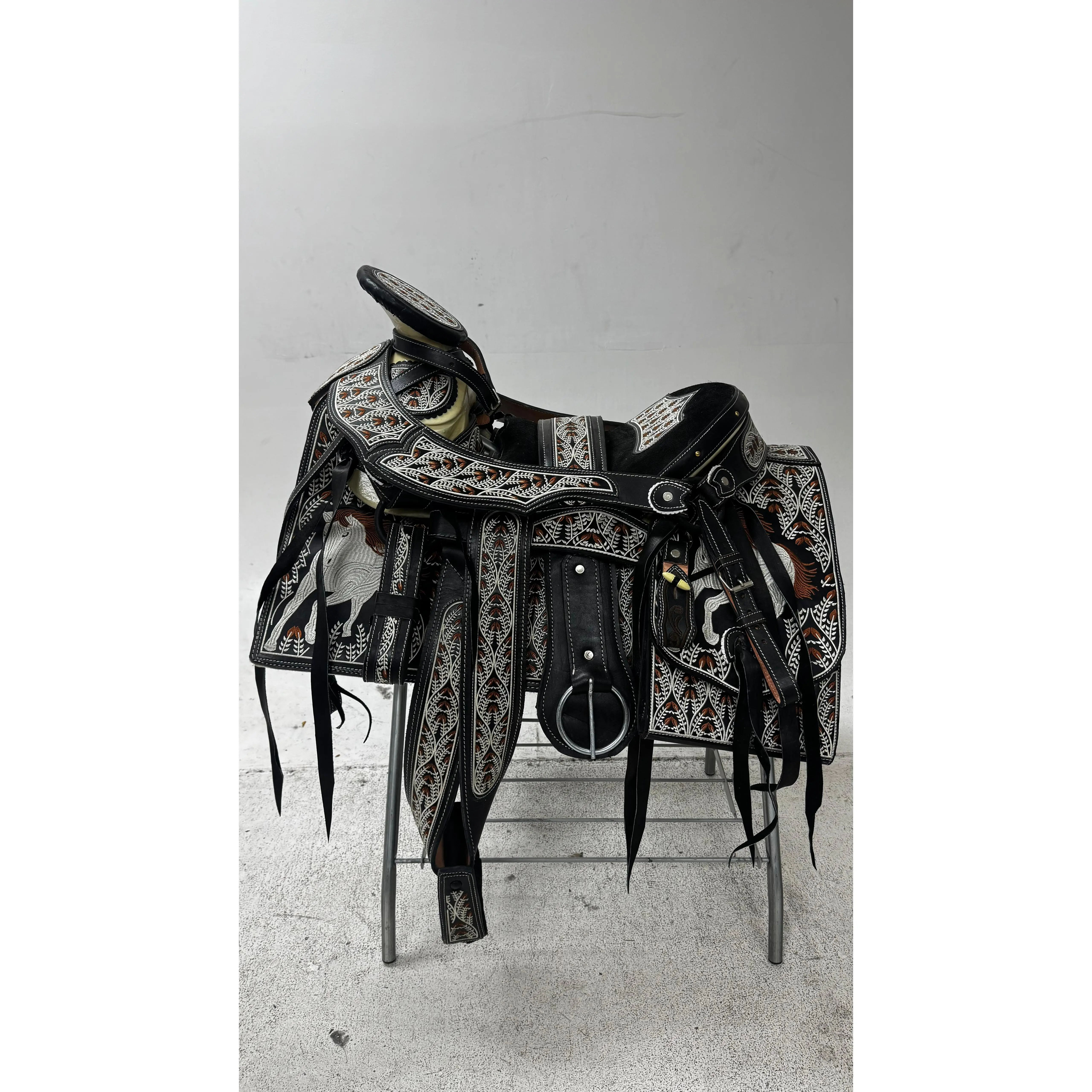 Charro Saddle – Black Leather with White & Copper Embroidery (15.5”) “El Centauro”