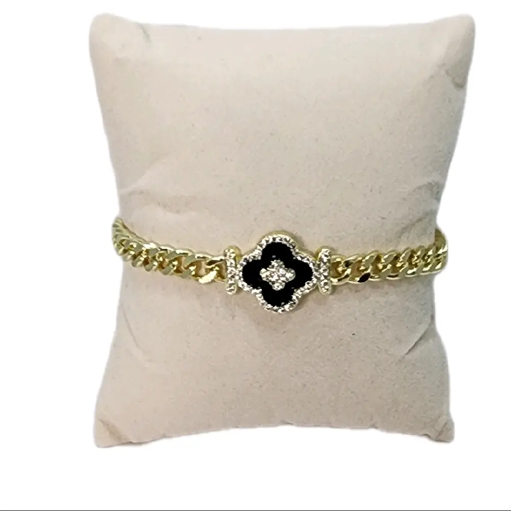 14k Gold Plated Clover Bracelet, 7.5 in Fit 14k Gold Plated Clover Bracelet, 7.5 in Fit