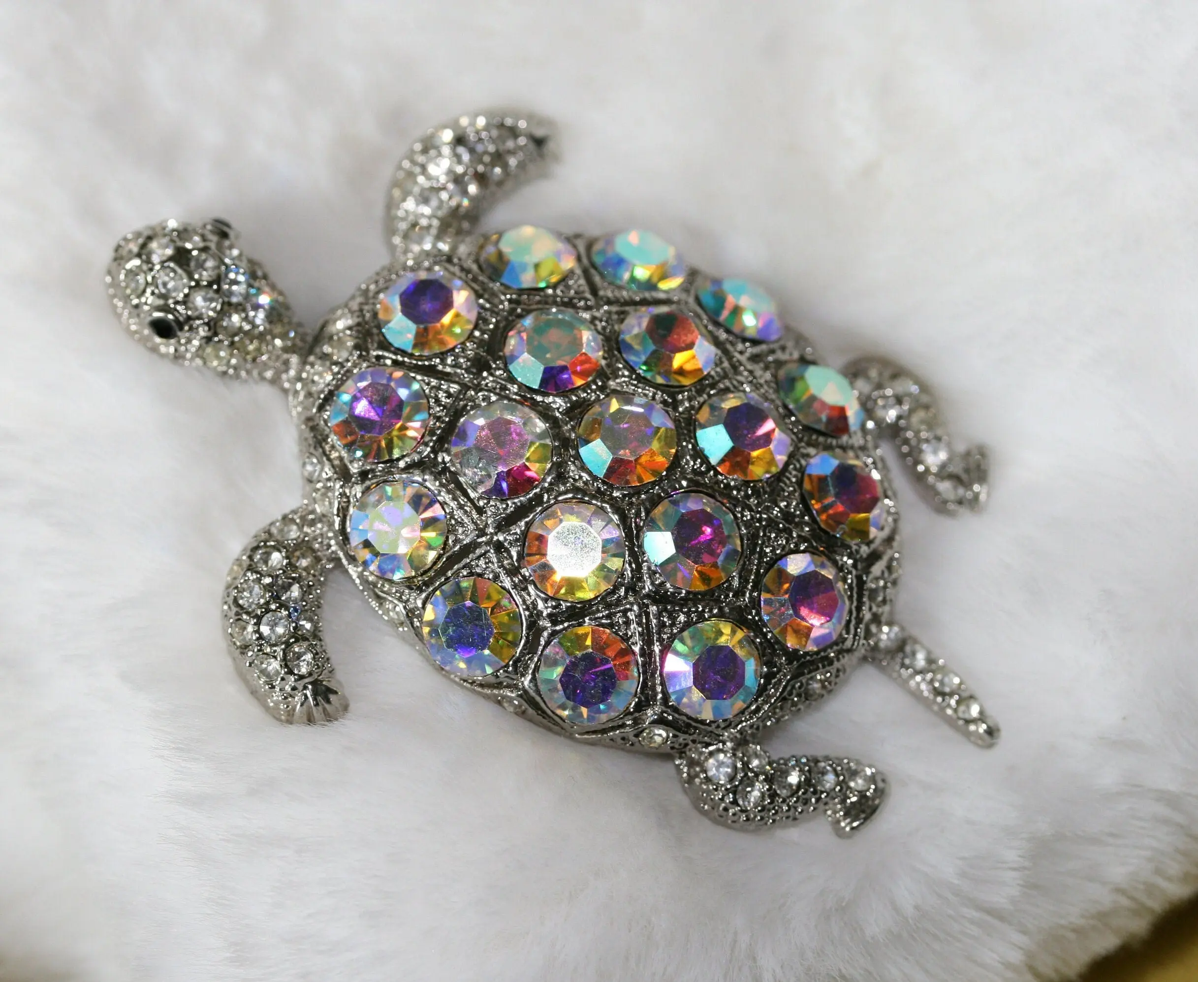 Silver-tone Sea Turtle Brooch with Crystals for Women, Sparkling AB Rhinestone Pin, Anniversary Mothers Day Gift, Birthday, Glamorous, Turtle Shape, New Condition, Animal Jewellery, Ab Rhinestones, 2 3/4" X 1 3/4", Gift Ready, Valentine's Day, Sparkling L
