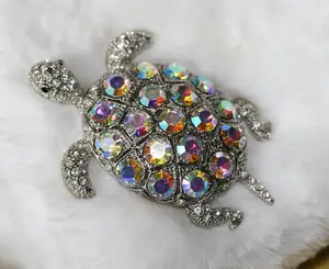 AB Silver-tone Rhinestone Sea Turtle Brooch - Crystal Animal Fancy Jewellery, Fashion Accessory for Collar Clips, Accessories