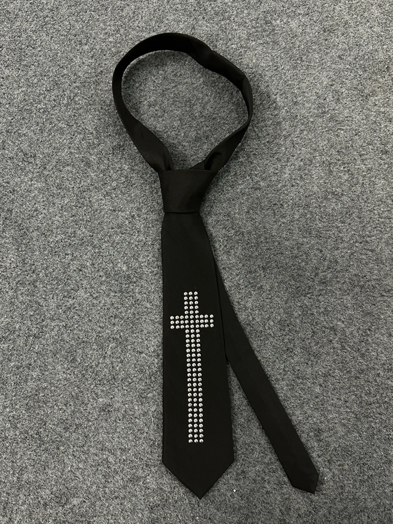 Fashionable Satin Tie for Men and Women, Vintage Casual Accessory, Cross Beaded Design, All Seasons Wear