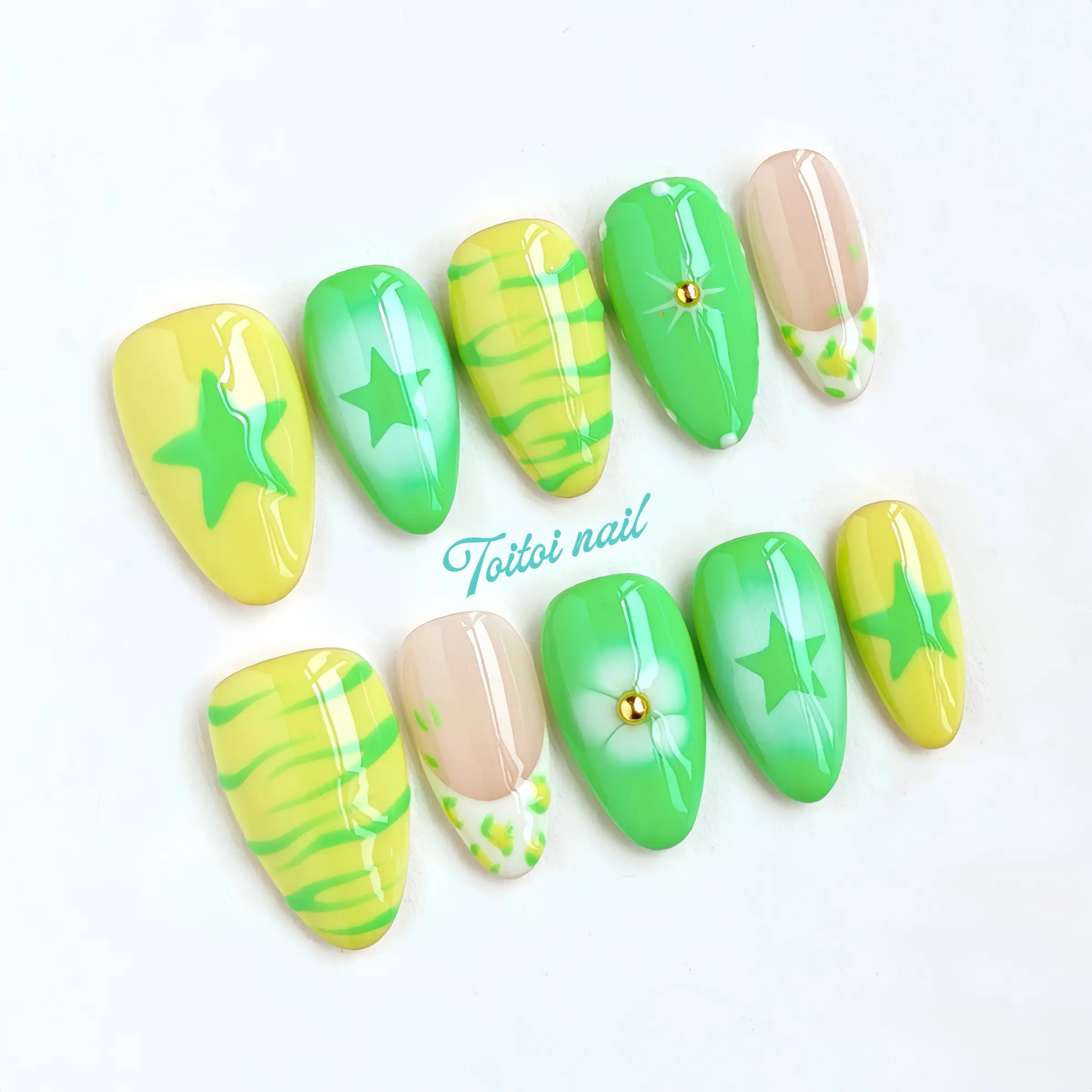 Lime Starburst Handmade Press-On Nails, Decorative Nails, Short Almond Shape, 10pcs, Green Yellow Color Block, Star Graffiti, Metal Rivet, Reusable DIY Nail Kit for Spring/Summer Festival, Y2K Aesthetic Look, DIY Nails Art