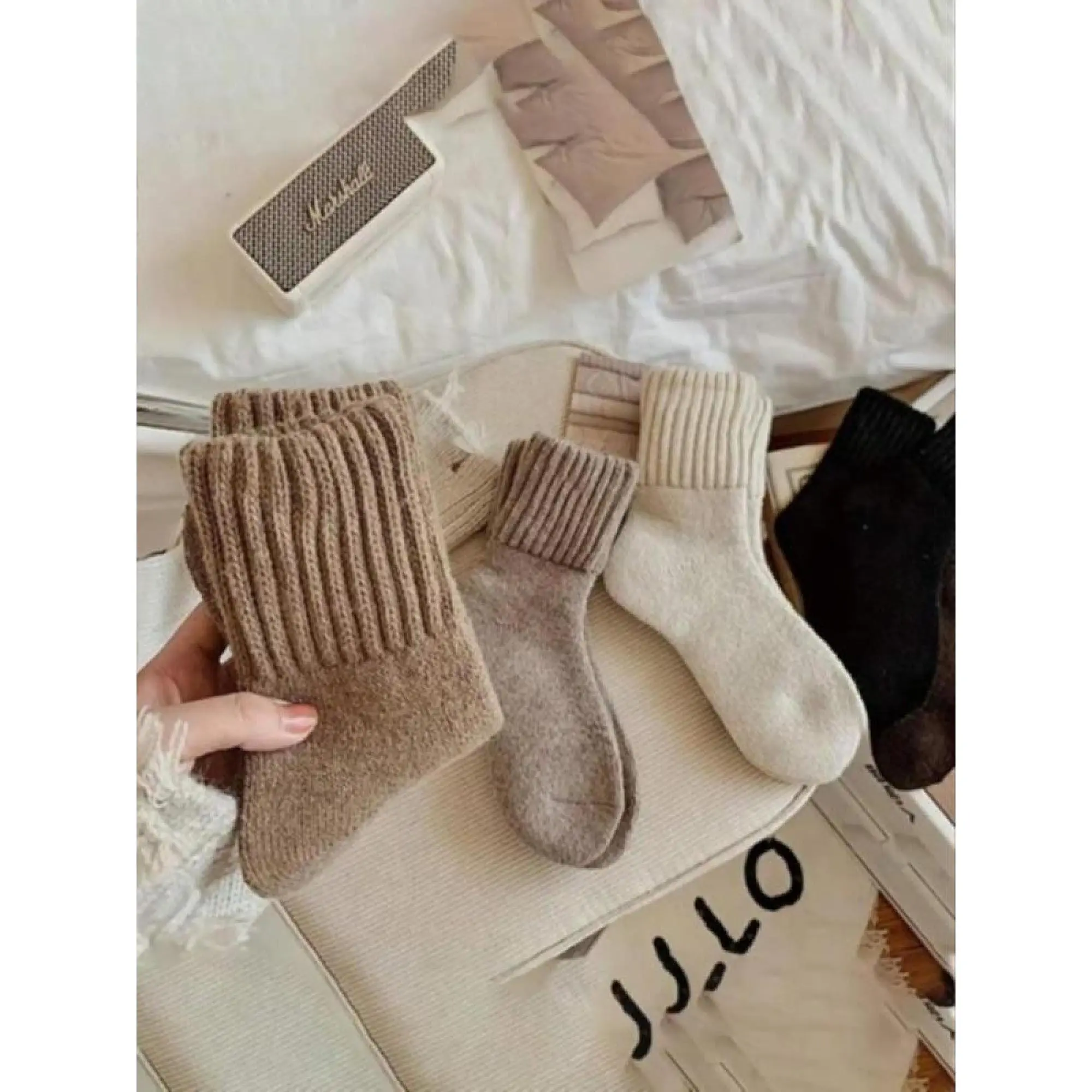 Women's Solid Mid-calf Socks, Casual Soft Comfy Warm Socks for Fall & Winter, Women's Socks for Daily Wear