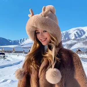 Stylish Christmas-themed hat with thick faux fur trim, a warm and comfortable winter accessory, this reindeer antler plush hat is perfect for outdoor use and provides warmth.Christmas decorations and warm gifts