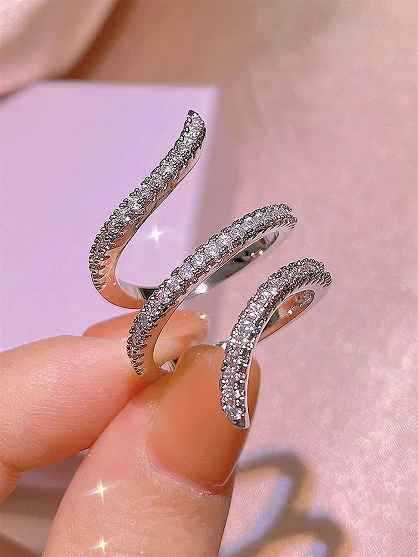 1 PC Gorgeous Style Cubic Zirconia Ring For Women For Valentine's Day Gift Wedding Engagement Anniversary Party Jewelry Stackable Rings Artificial Gemstone Ring