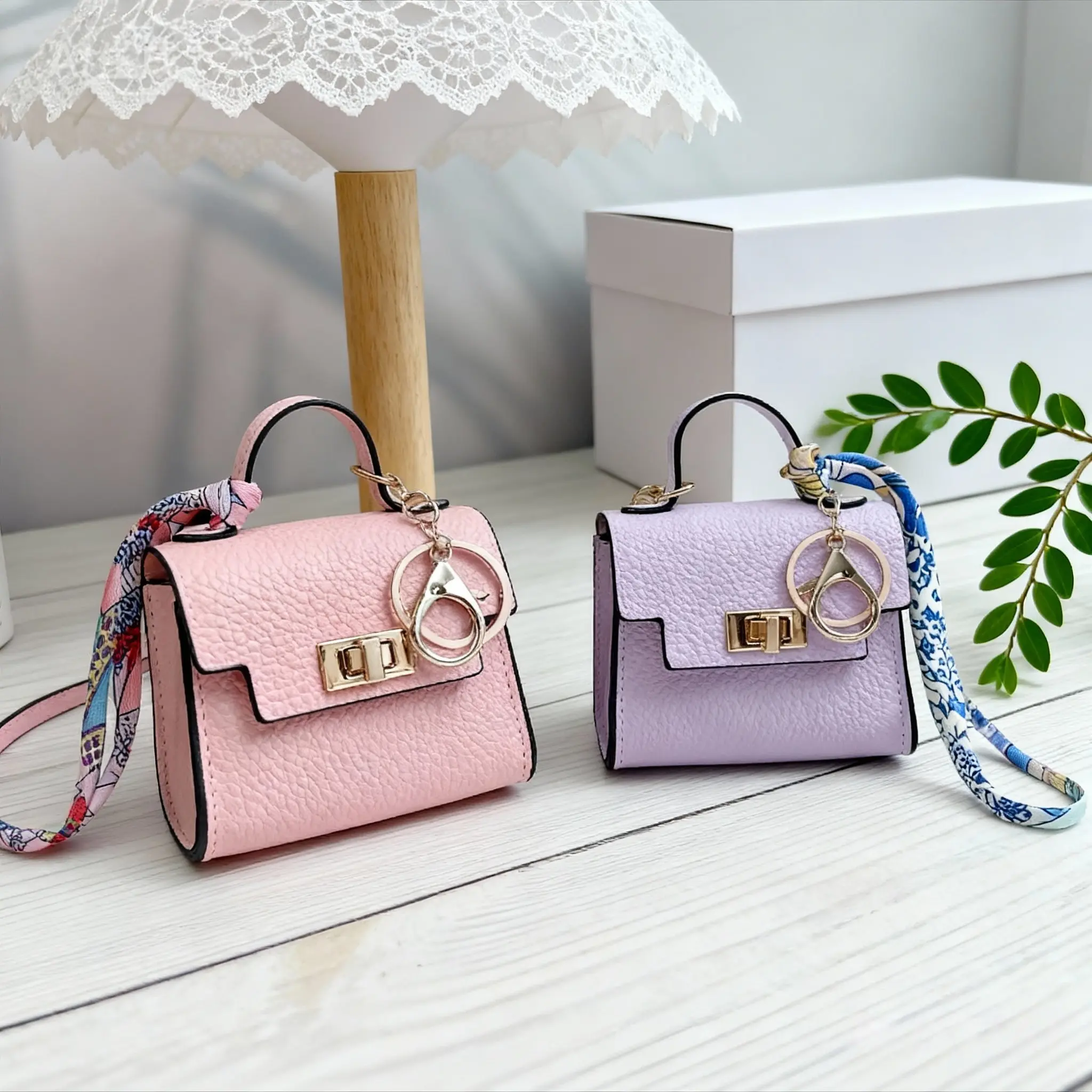 Gingham Bag Charm Keychain, Cute Leather Mini Pouch for Women, Everyday Fashion Accessory with Multi-Color Lanyard for Car Keys & Cards, Cute Keychains
