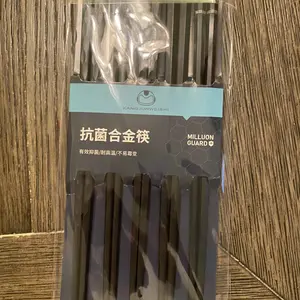 5 Pairs Reusable Chopsticks Set 9.5 Inch Dishwasher Safe Non-Slip Fiberglass for Sushi Pasta Gnocchi Desserts Perfect Gift for Men Women Ideal for Restaurants Home Use Modern Tableware