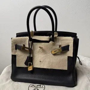 Pre-owned HERMÈS Togo Shoulder Bags Birkin 35 Leather Handbag Black with Gold Hardware, Classic Design, High Quality Craftsmanship, Perfect for Everyday Use