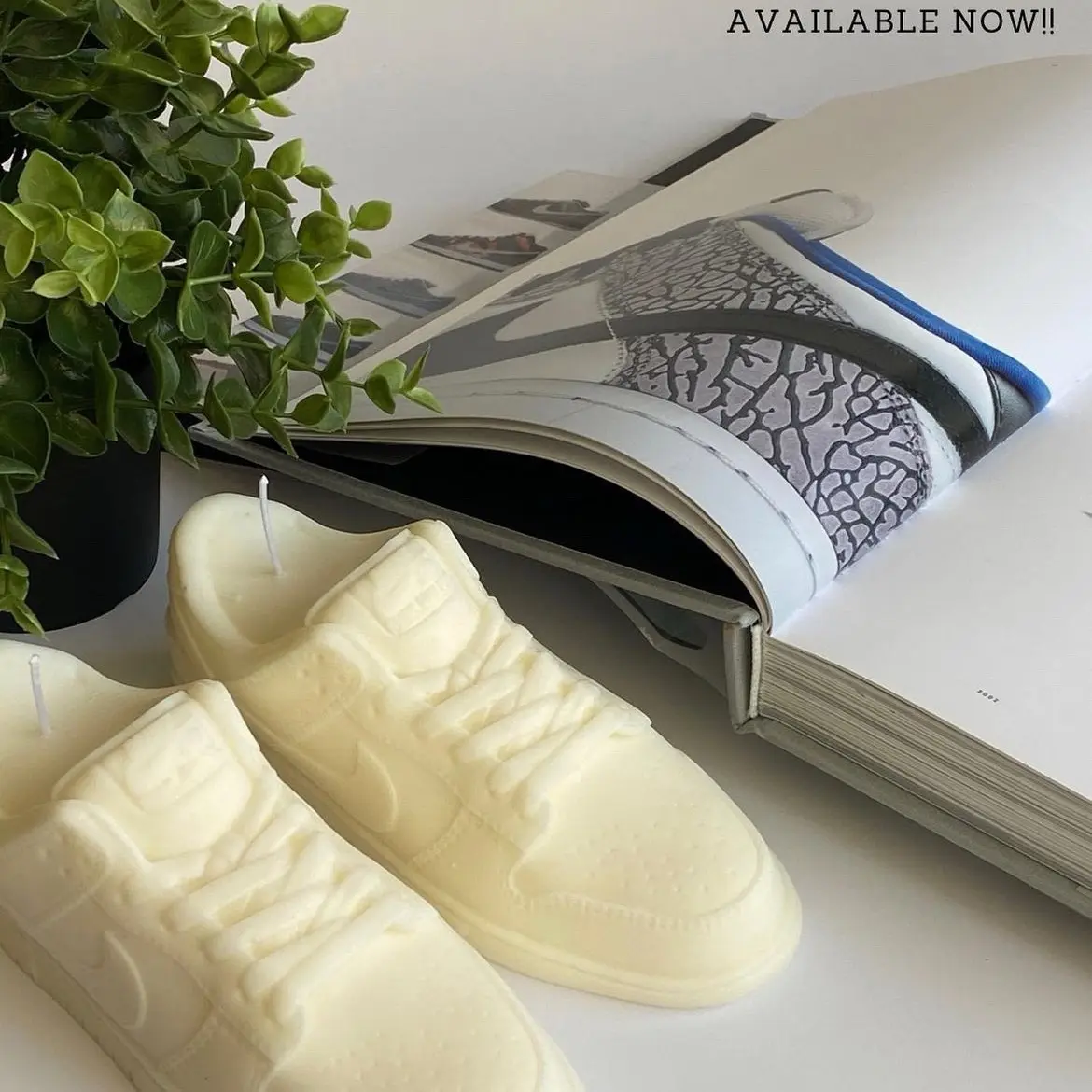 DUNK SNEAKER CANDLE