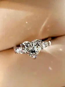 Elegant Heart Shaped Rhinestone Decorated Ring, Heart Design Ring, Shining Glamorous Promise Ring, Beautiful Rings, Fashion Accessories for Women for Party, Daily Clothing Decor, Trendy All-match & Exquisite Jewelry for Birthday Gift