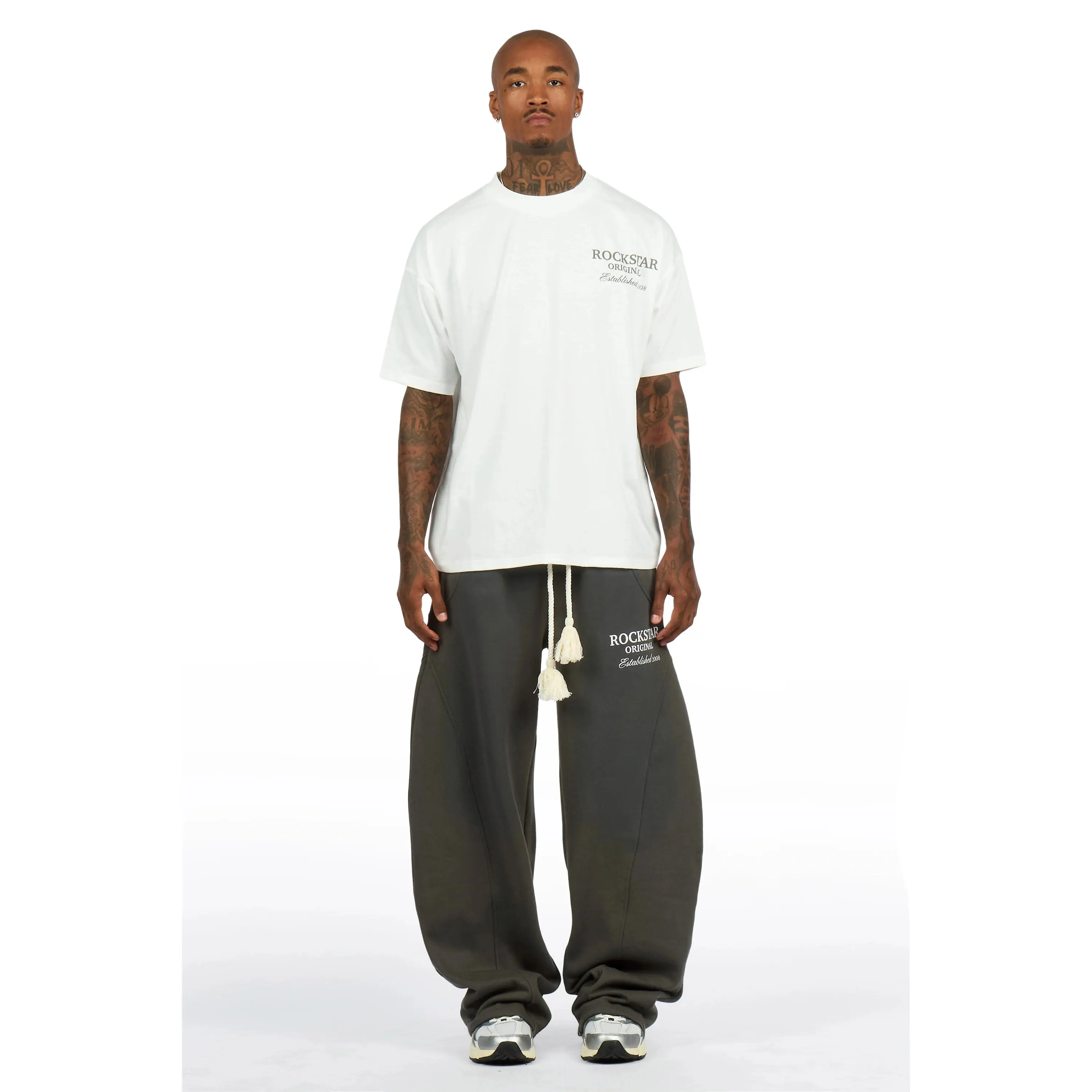 Maximillian Grey T-Shirt/Barrel Fit Set