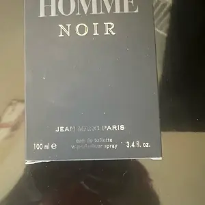 Jean Marc Paris homme noir