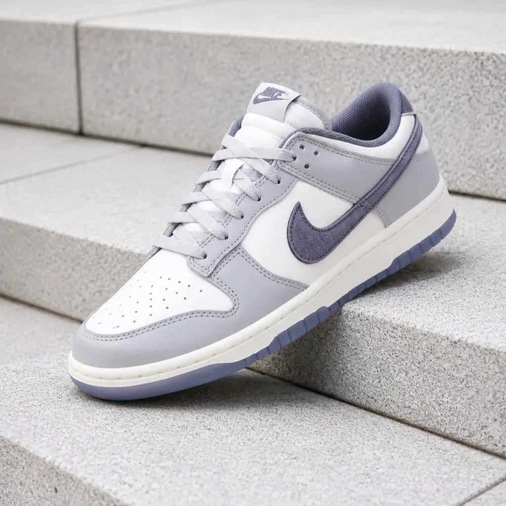 Nike Dunk Low SE Light Carbon Men's Fashion Sneaker New