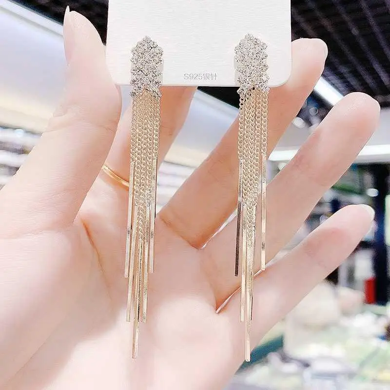 Earrings 2025 Trendy Fishbone Rhinestone Tassel Ear Jewelry Korean Elegant Long Fashion Versatile Influencer Stud Earrings for Women HNAO27