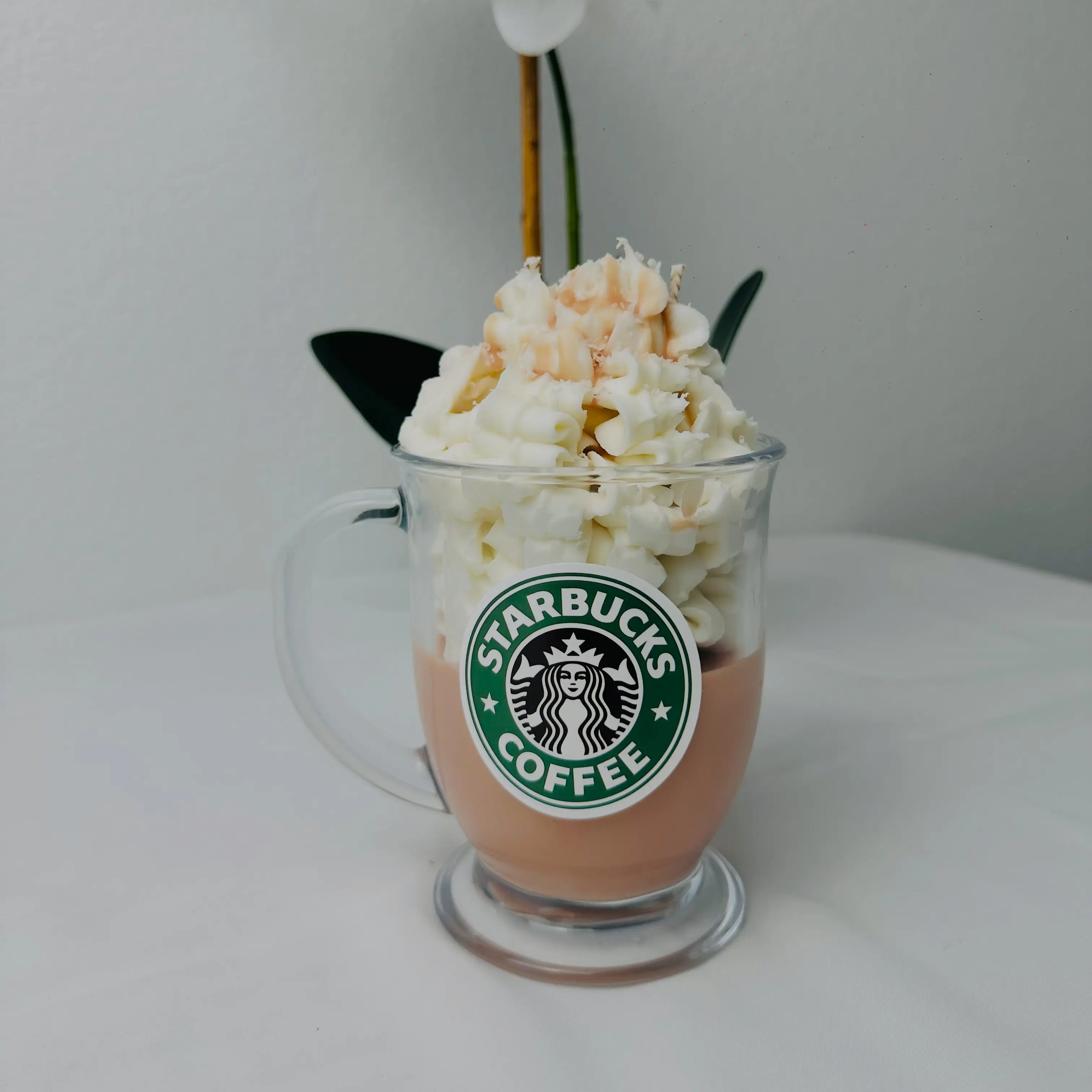 Starbucks Coffee Brand Vela Late de Vainilla y Caramelo Cera Candle with Warm Cozy Coffee Scent and Cappuccino Notes