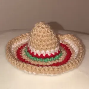 Crochet mini sombrero car hanger