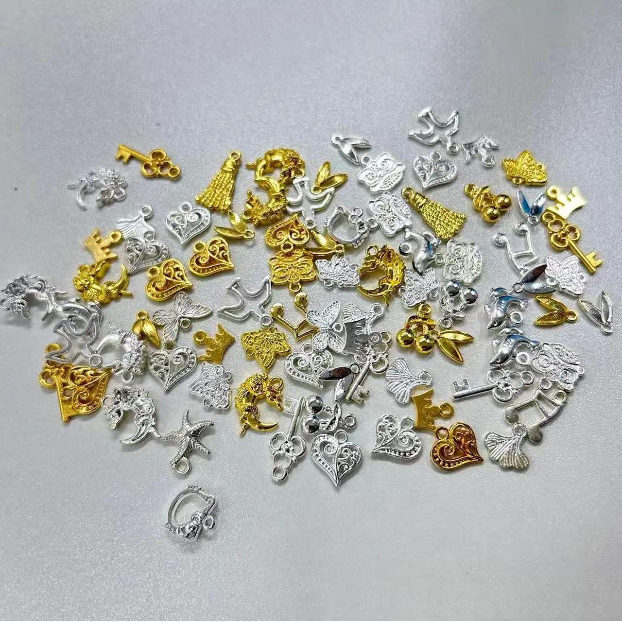 07-Mixed Pendents (10 shovels)