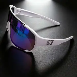 One pair of 250th Anniversary commemorative large-frame PC unisex polarized fashion sunglasses; features the U.S. Capitol building and an eagle motif—ideal for fitness and running. Outdoor sunglasses equipped with TAC polarized lenses: Dream True Color co