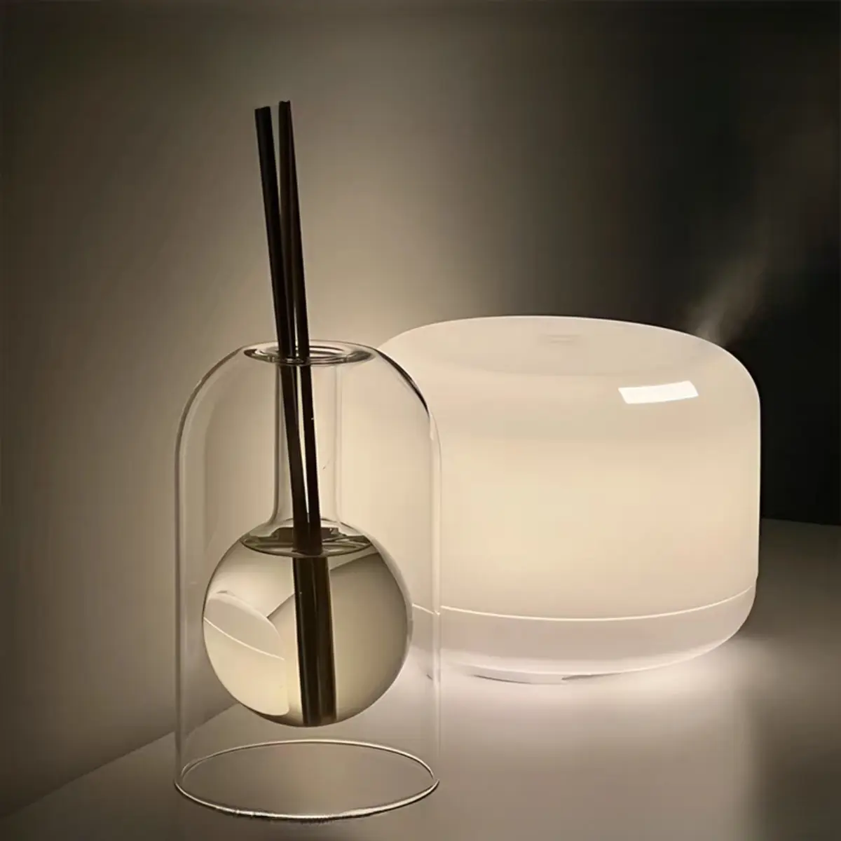 Clear Glass Aromatherapy Diffuser, 1 Count Portable Glass Diffuser Bottle, Non-Electric Home Fragrance Oil Diffuser for Bathroom, Living Room, Hotel, Salon, Room Scent Diffuser, Home Fragrance Products, Air Diffuser