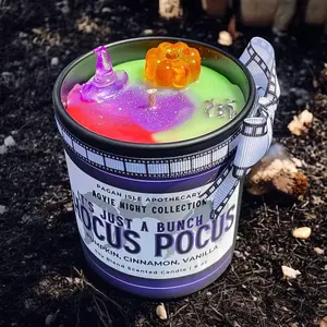 A Bunch of Hocus Pocus Candle - Pumpkin, Cinnamon, Vanilla 8oz
