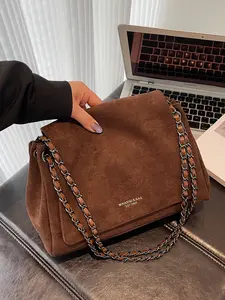 Retro atmosphere armpit bag, Handbag Shoulder Bag, color blocked chain shoulder strap design, can accommodate mobile phones and lipstick, suitable for daily commuting, dating, and gatherings