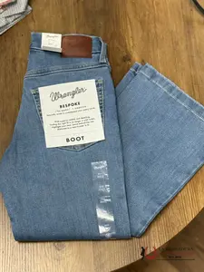 WOMENS WRANGLER BESPOKEBOOTCUT JEAN LIGHT WASH 12361632